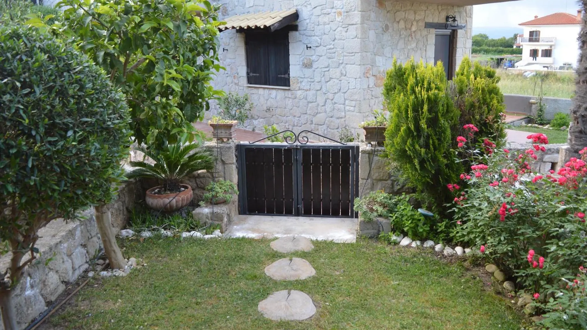 Stone Villa Al 아피토스 펜션